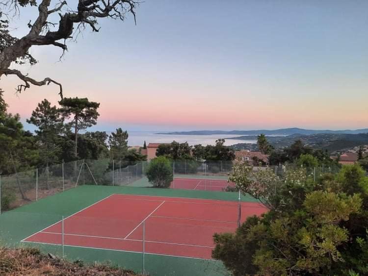 Tres Bel Appartement T3 Avec Splendide Vue Mer 雷以桑布尔 外观 照片